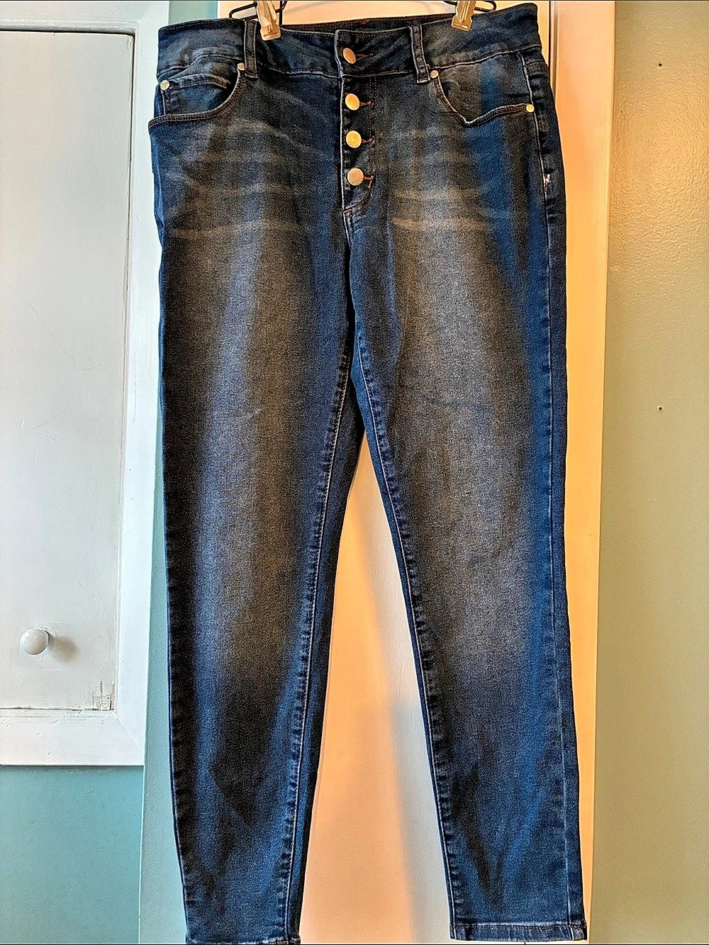 Tahari Amelia Button Fly Skinny Jeans Women's Skinny Jeans Blue Size 10/30